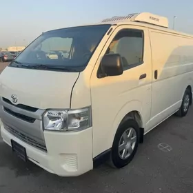 Toyota Hiace 2023