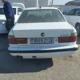 BMW 525 1990