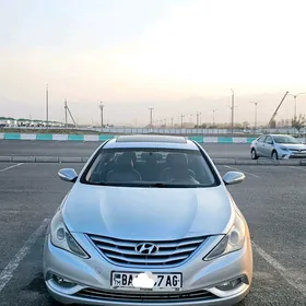 Hyundai Sonata 2011