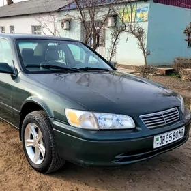 Toyota Camry 2001