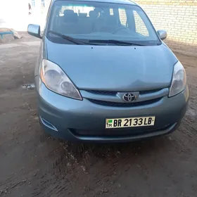 Toyota Sienna 2005