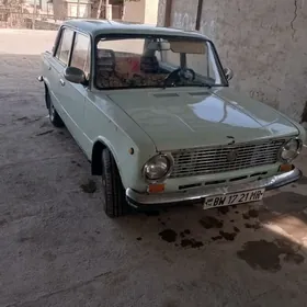 Lada 2104 1980