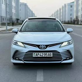 Toyota Camry 2021