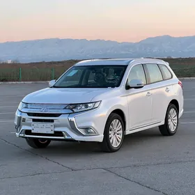 Mitsubishi Outlander 2022