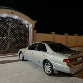 Toyota Camry 2001