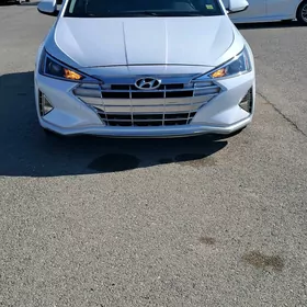 Hyundai Elantra 2019