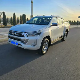 Toyota Hilux 2022