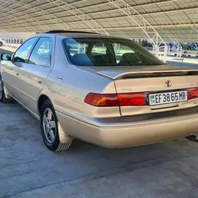 Toyota Camry 2001