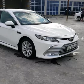 Toyota Camry 2020