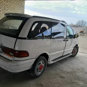 Toyota Previa 1991