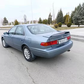 Toyota Camry 2000