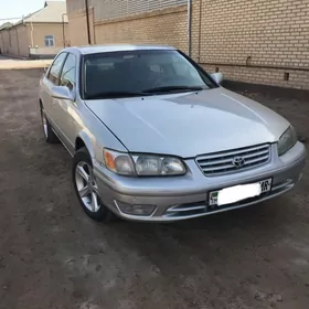 Toyota Camry 2000