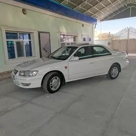 Toyota Camry 2000