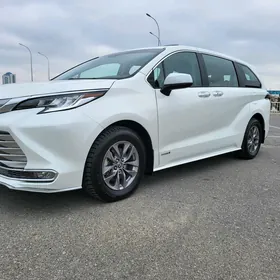 Toyota Sienna 2021