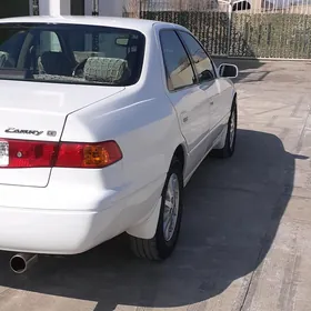 Toyota Camry 2000