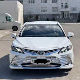 Toyota Camry 2022