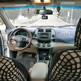 Toyota RAV4 2010