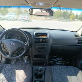 Opel Astra 2000