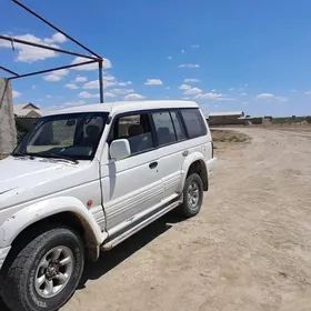 Mitsubishi Pajero 1997