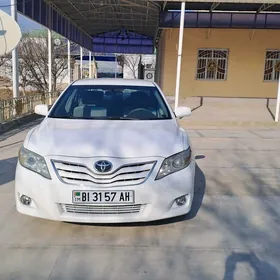 Toyota Camry 2011