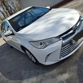 Toyota Camry 2017