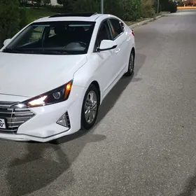 Hyundai Elantra 2019