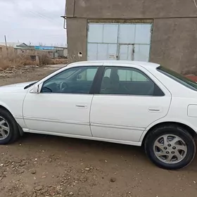 Toyota Camry 2000