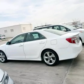 Toyota Camry 2013