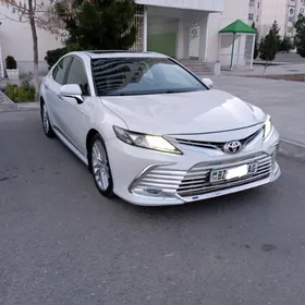 Toyota Camry 2018