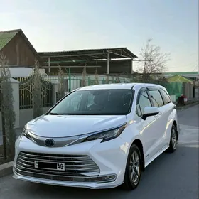 Toyota Sienna 2021