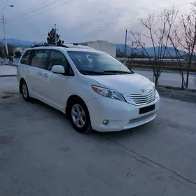 Toyota Sienna 2010