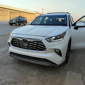 Toyota Highlander 2022