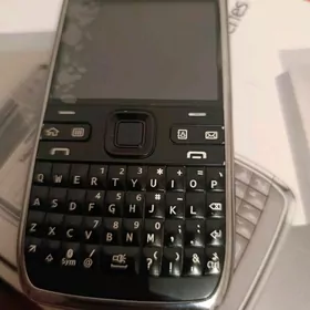 Nokia E72