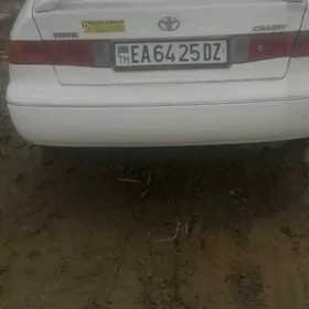 Toyota Camry 1999