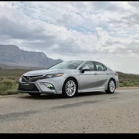 Toyota Camry 2018