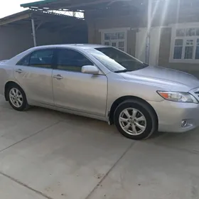 Toyota Camry 2011