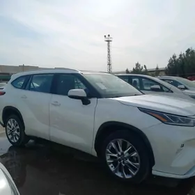 Toyota Highlander 2020