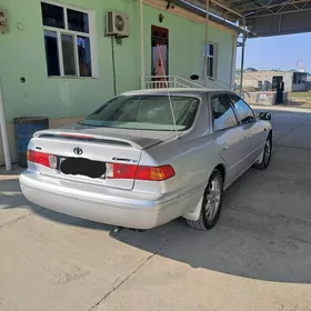 Toyota Camry 2001