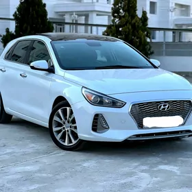 Hyundai Elantra GT 2019