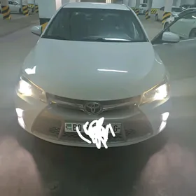 Toyota Camry 2017