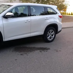 Toyota Highlander 2019