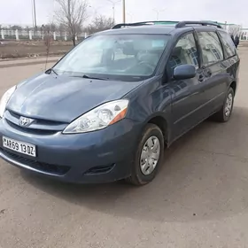 Toyota Sienna 2008