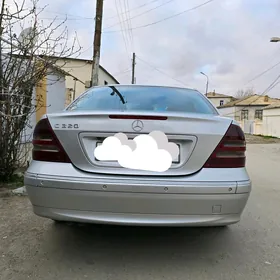 Mercedes-Benz C320 2001