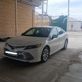 Toyota Camry 2020