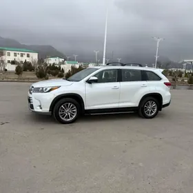 Toyota Highlander 2019