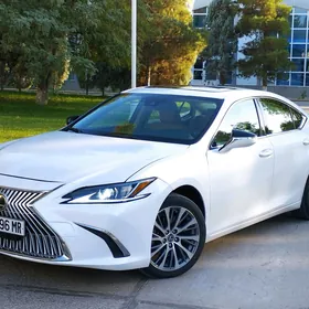 Lexus ES 350 2019