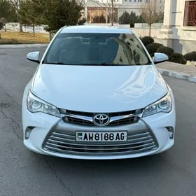 Toyota Camry 2017