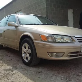 Toyota Camry 2001