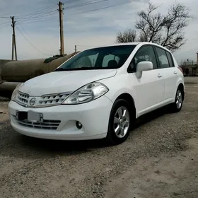 Nissan Versa 2010