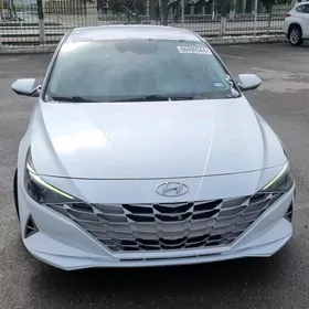 Hyundai Elantra 2021